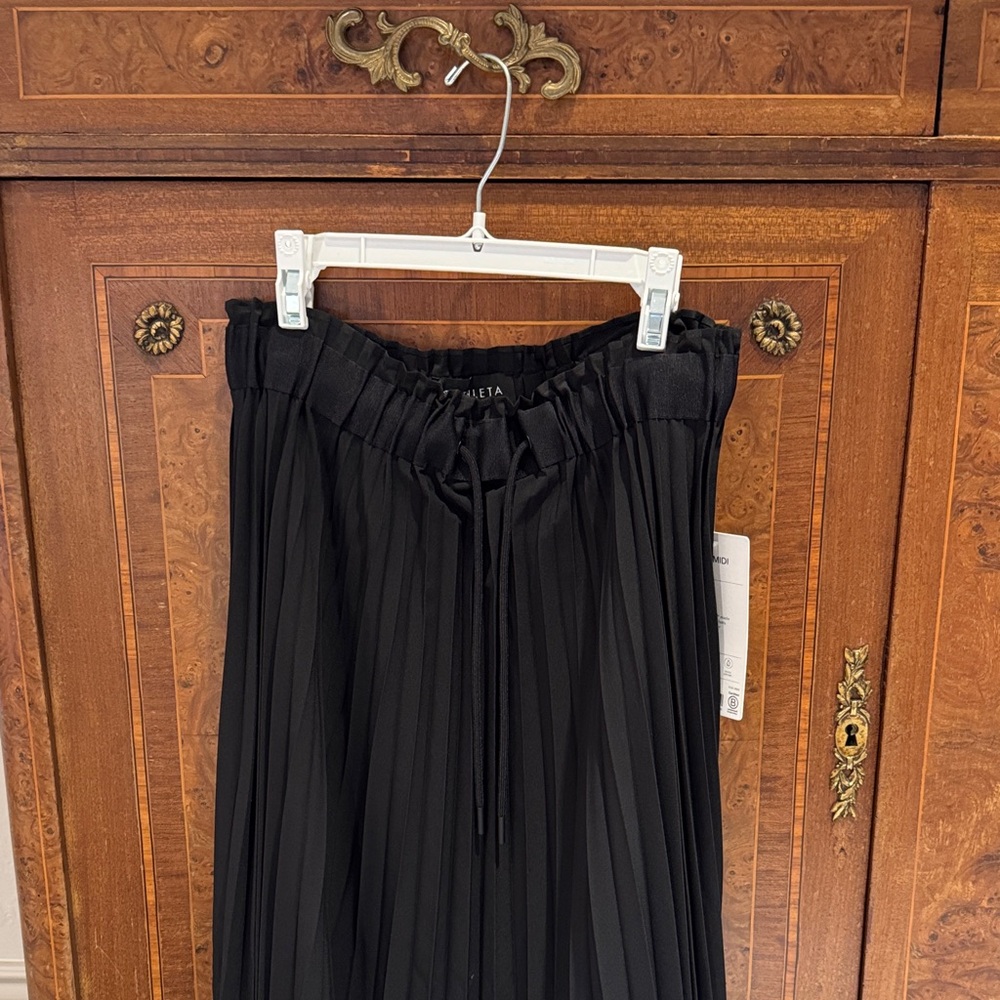 Athleta Black Midi Skirt